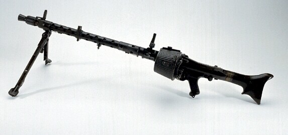 MG34.jpg (29189 bytes)