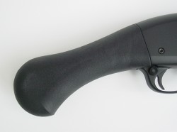 raptor870 grip.jpg (6649 bytes)